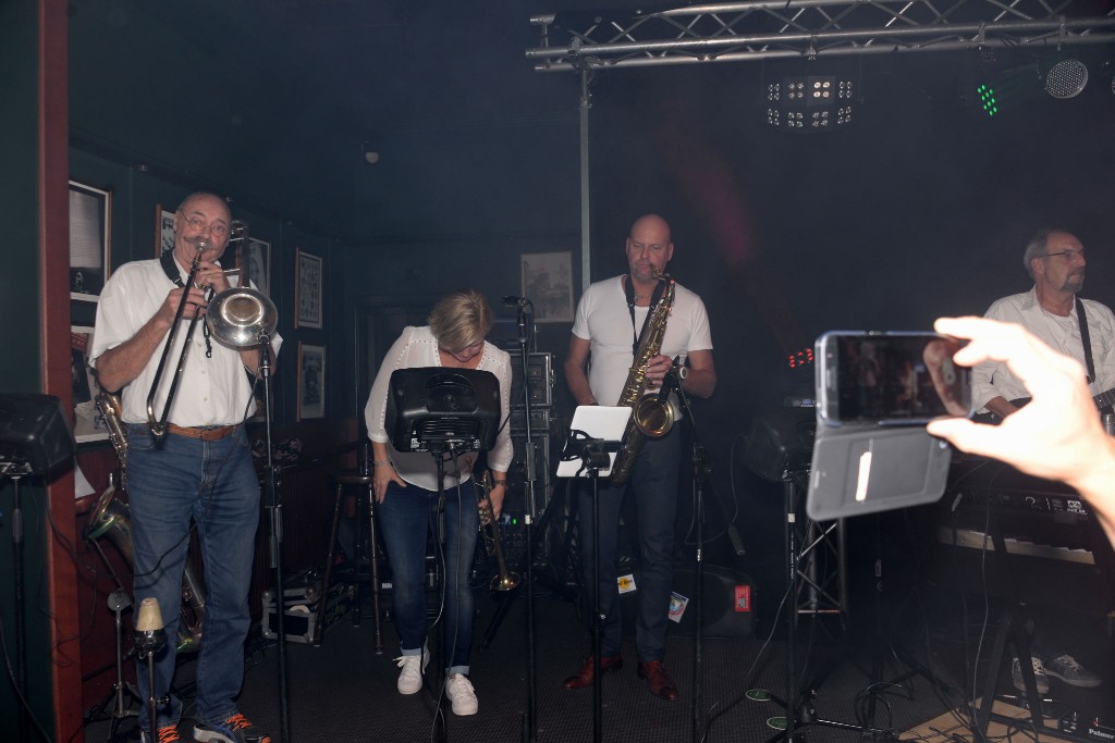 ../Images/Anti Stress Band in VdG 017.jpg
